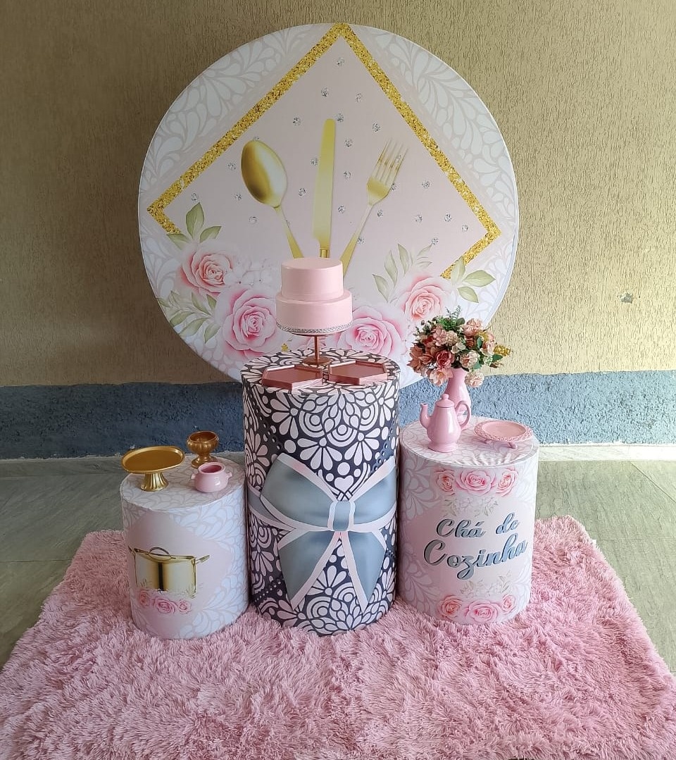 Chá de Cozinha Rosa E Dourado  - DECORANDO SONHOS