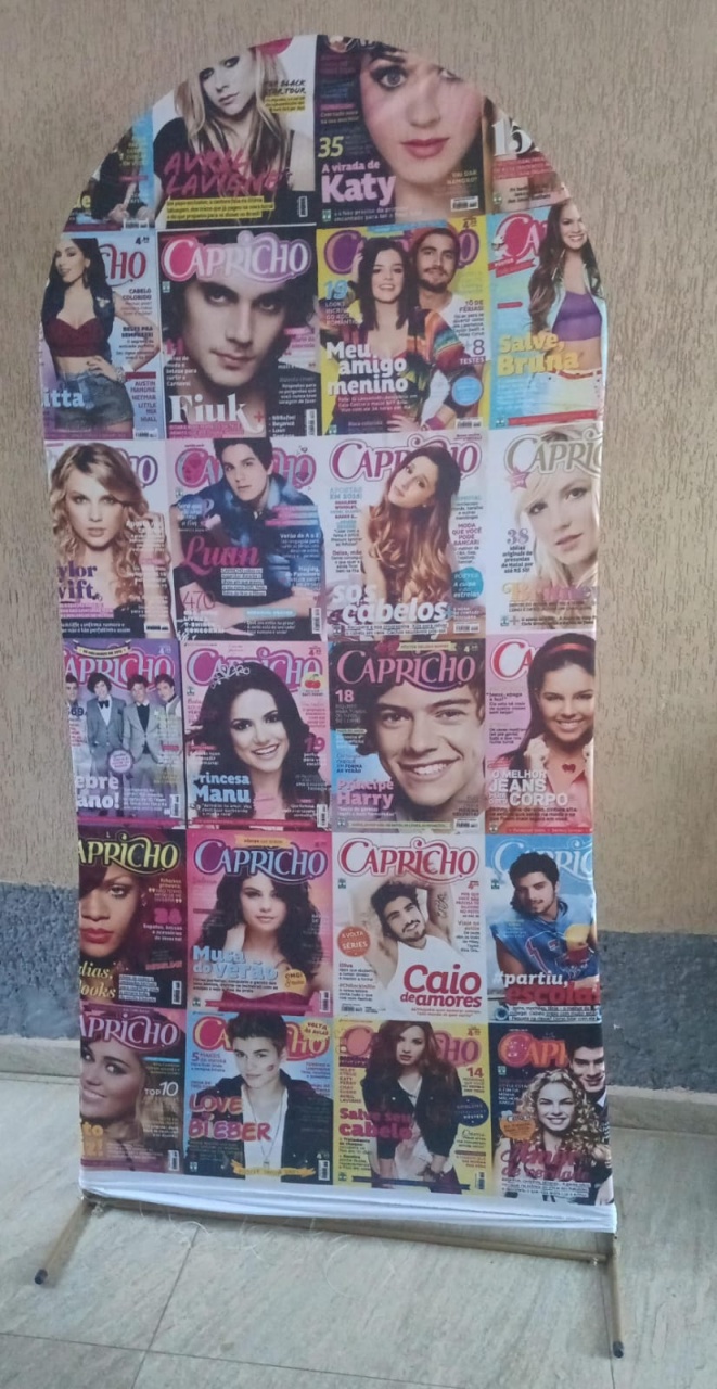Painel Sublimado Revista Capricho/Anos 2000 - DECORANDO SONHOS