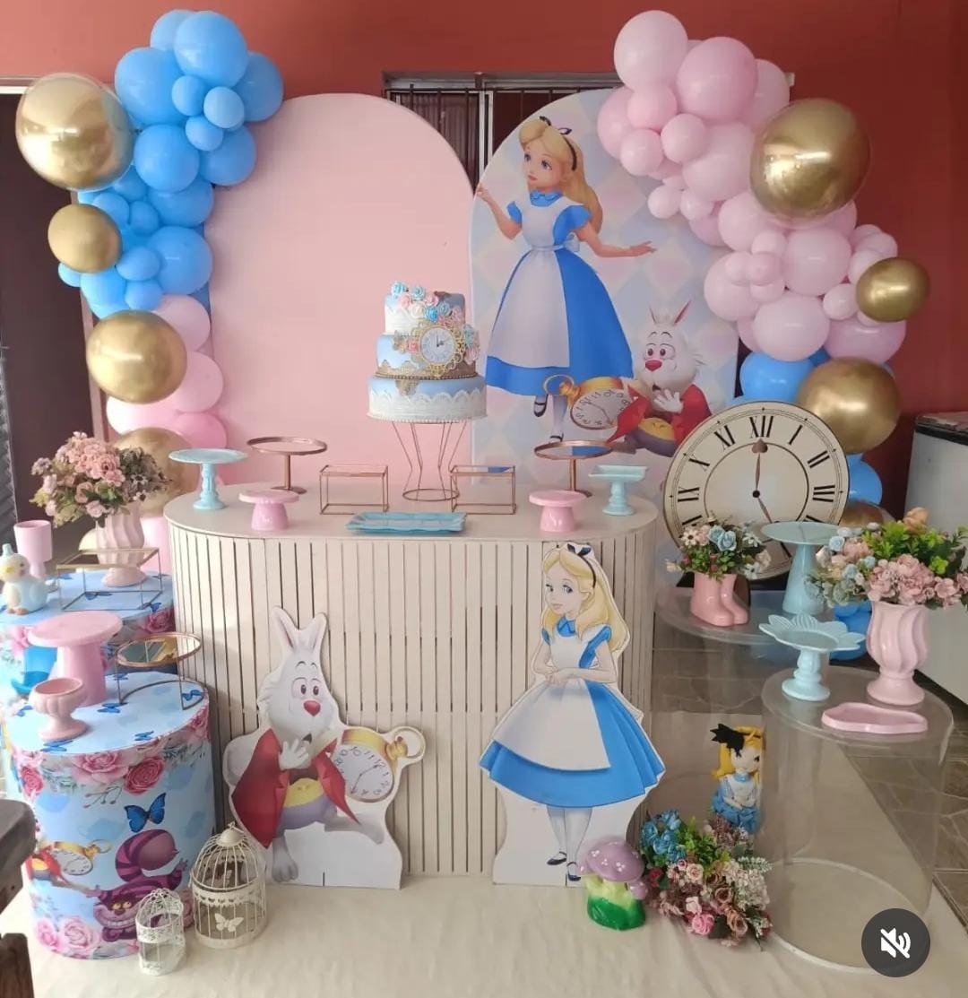 Montagem Alice No Pais das Maravilhas/Alice - DECORANDO SONHOS