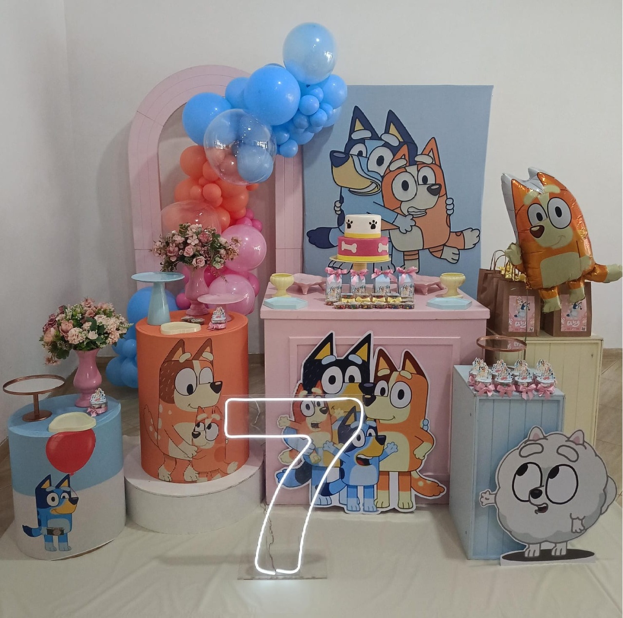 Bluey 1 - DECORANDO SONHOS