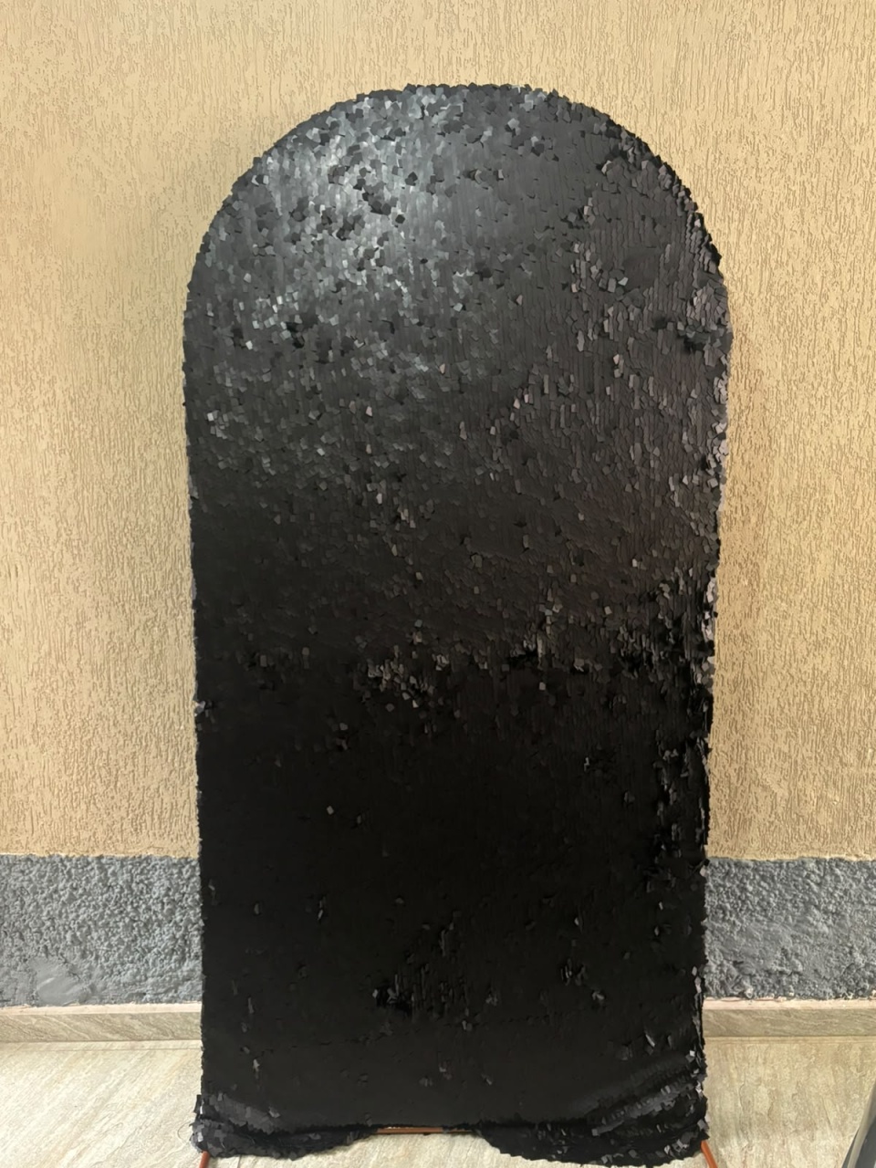 Painel Romano Paetê Preto - DECORANDO SONHOS