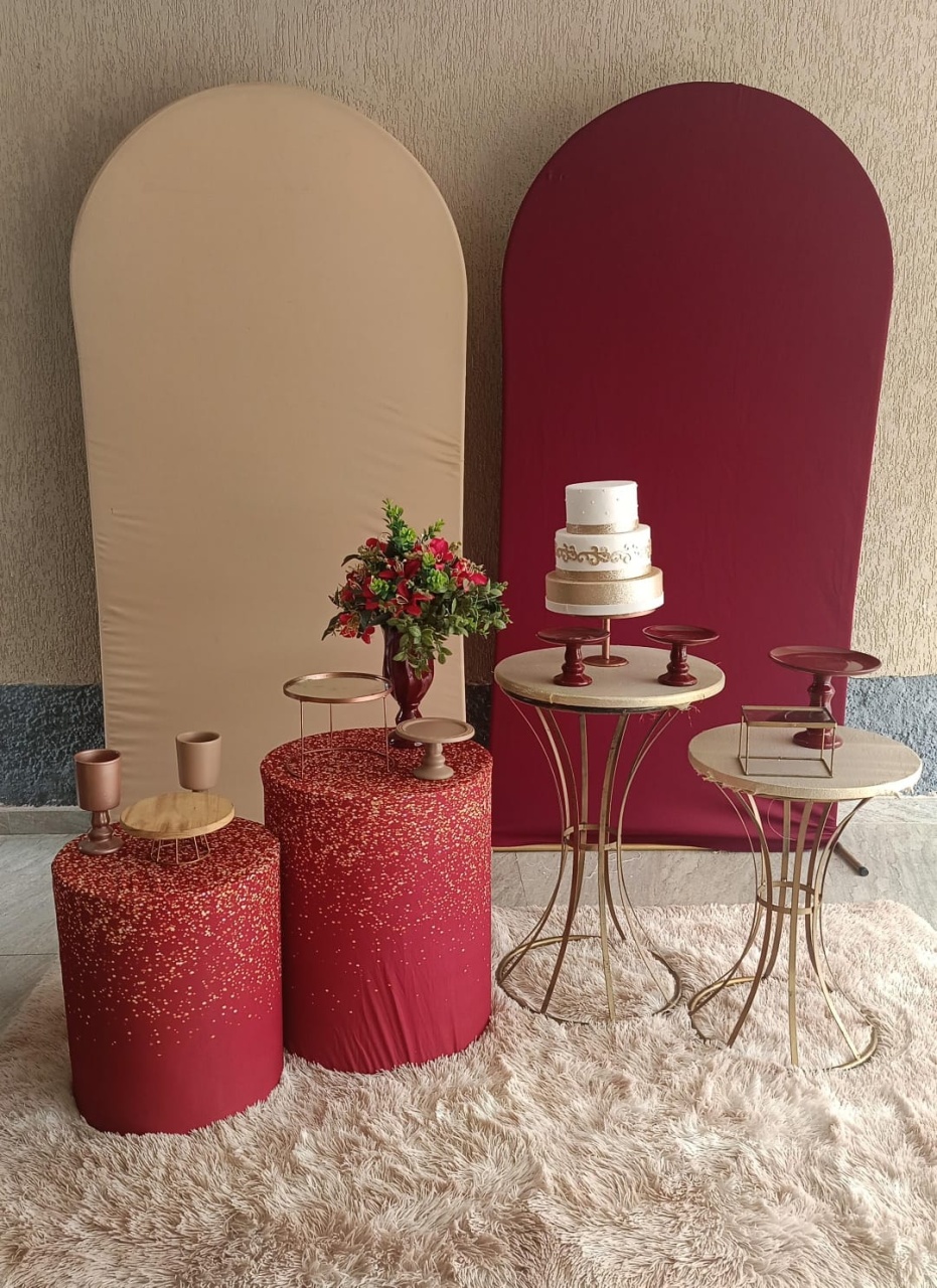 Dourado E Marsala Pegue E Monte - DECORANDO SONHOS