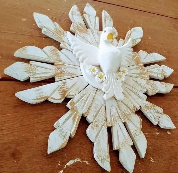Divino Espirito Santo Símbolo da Paz Em Madeira Artesanal Branco - Colibri Festas