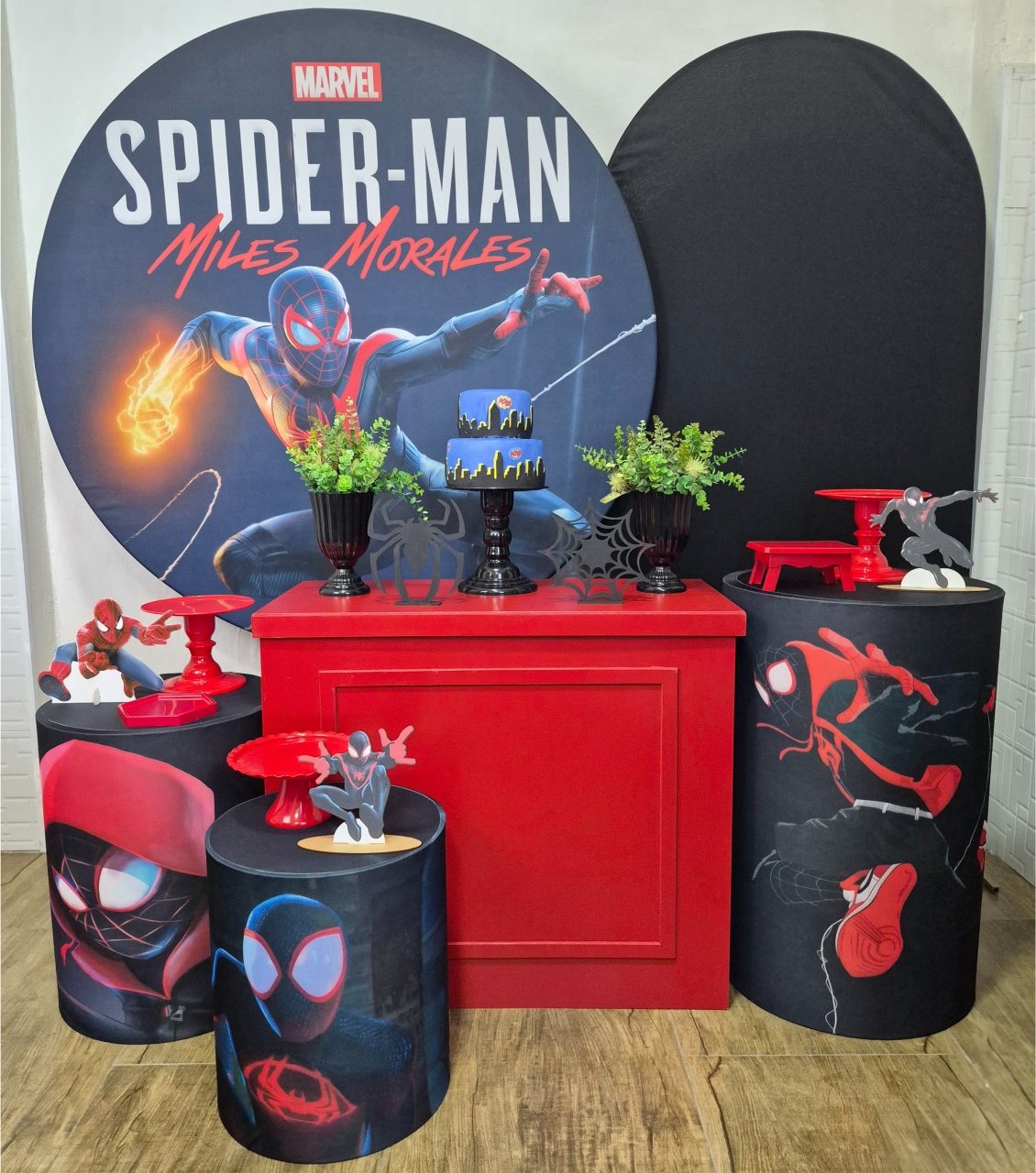 Homem Aranha Miles Morales - Kit Pegue E Monte Gold - Luci_rodrigues_decorações