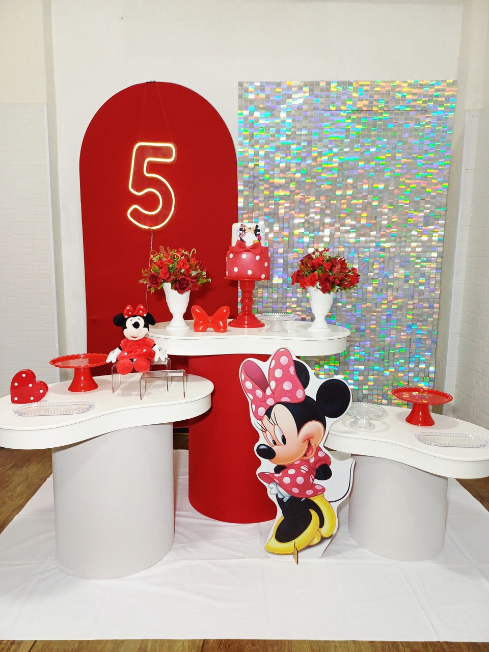 Minnie Brilho Vermelha - Kit Pegue E Monte - Luci_rodrigues_decorações