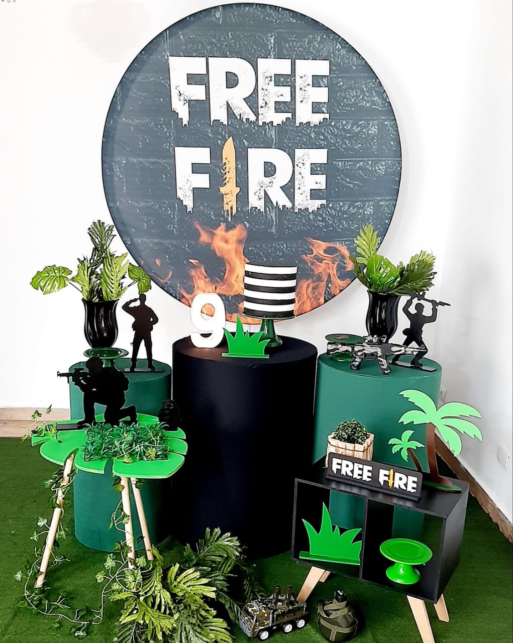 Free Fire - Encantada Festas e Locações 