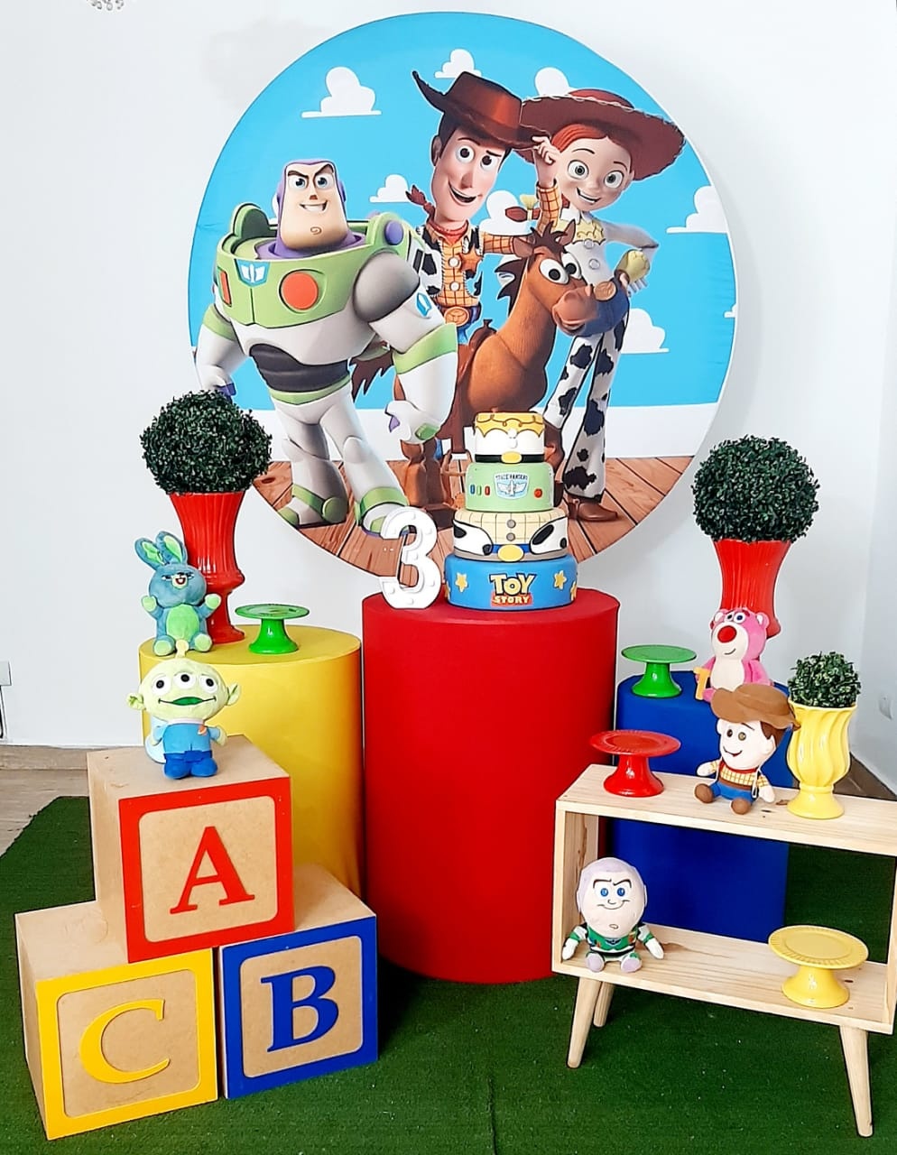 Toy Story - Encantada Festas e Locações 
