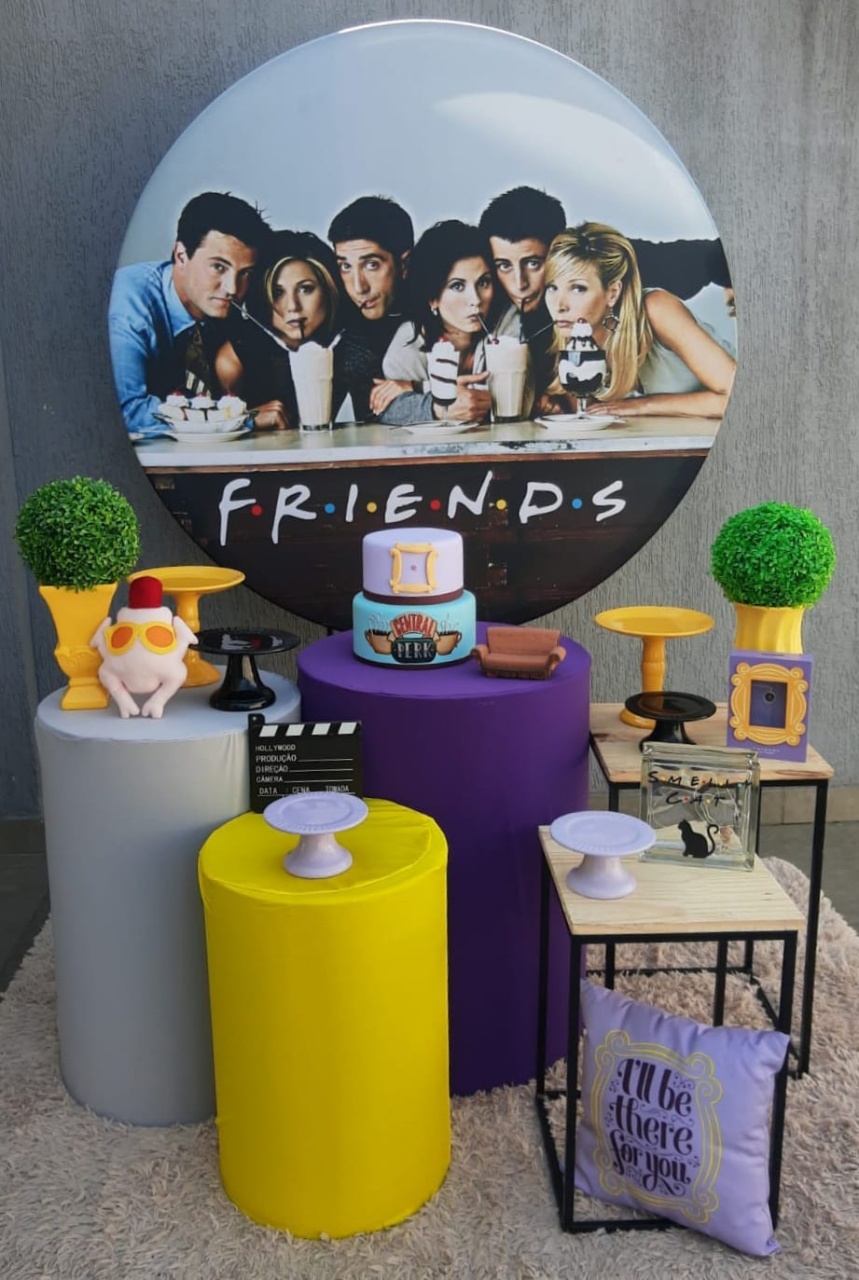 Friends - Encantada Festas e Locações 