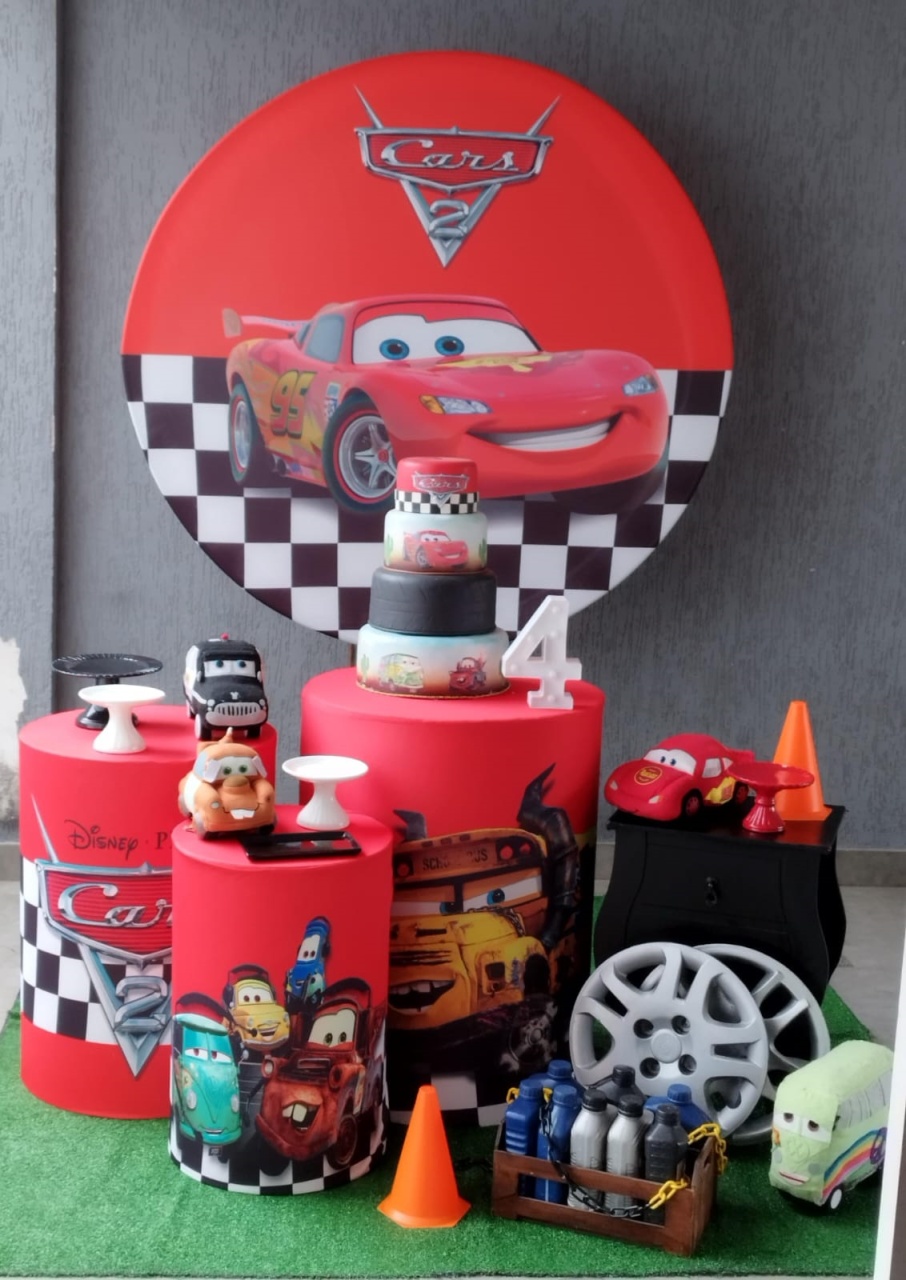 Carros 2 - Encantada Festas e Locações 