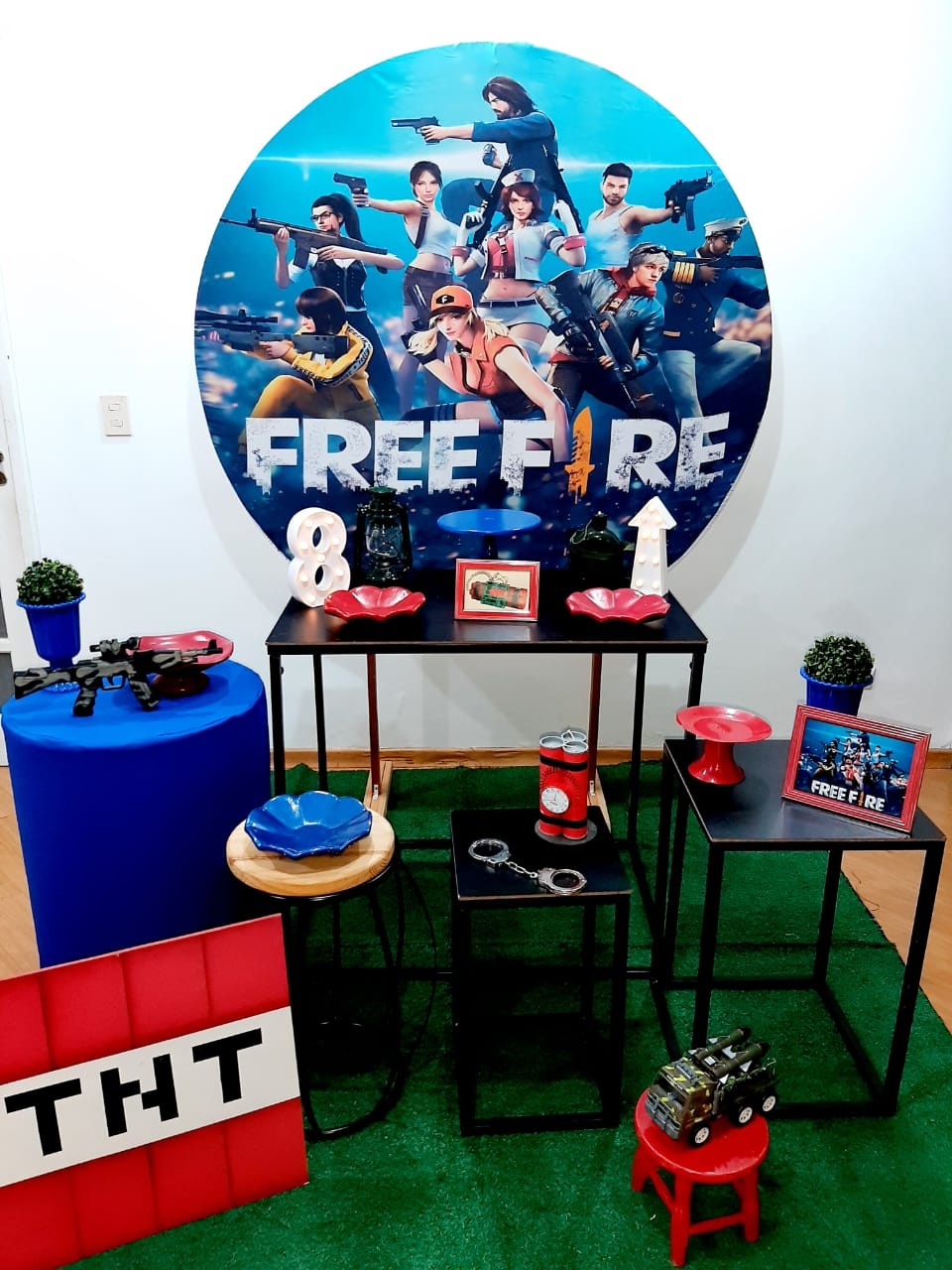 Free Fire 2 - Encantada Festas e Locações 