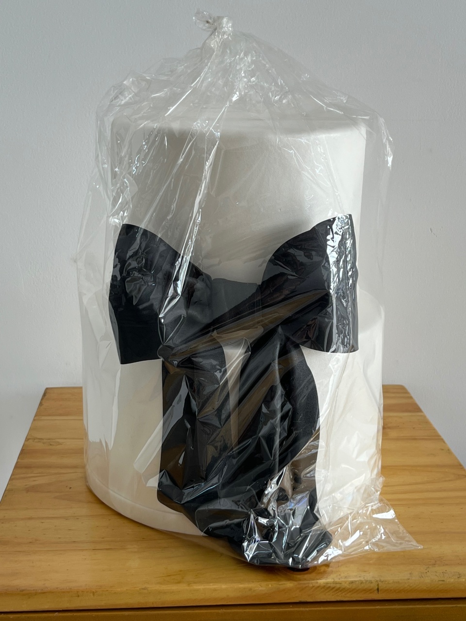 Bolo Laço Preto - Mirlenedecora
