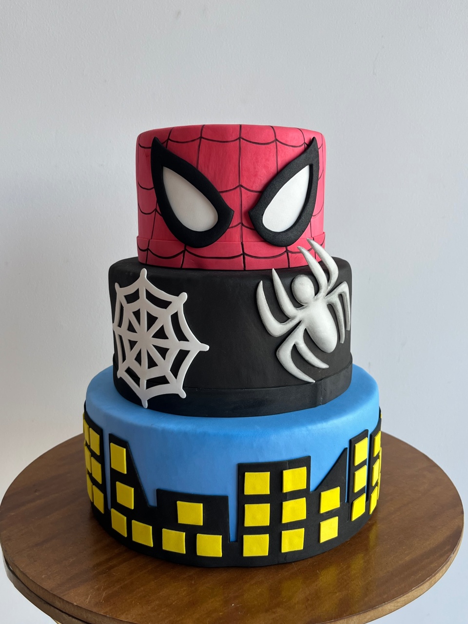Bolo Homem Aranha - Mirlenedecora