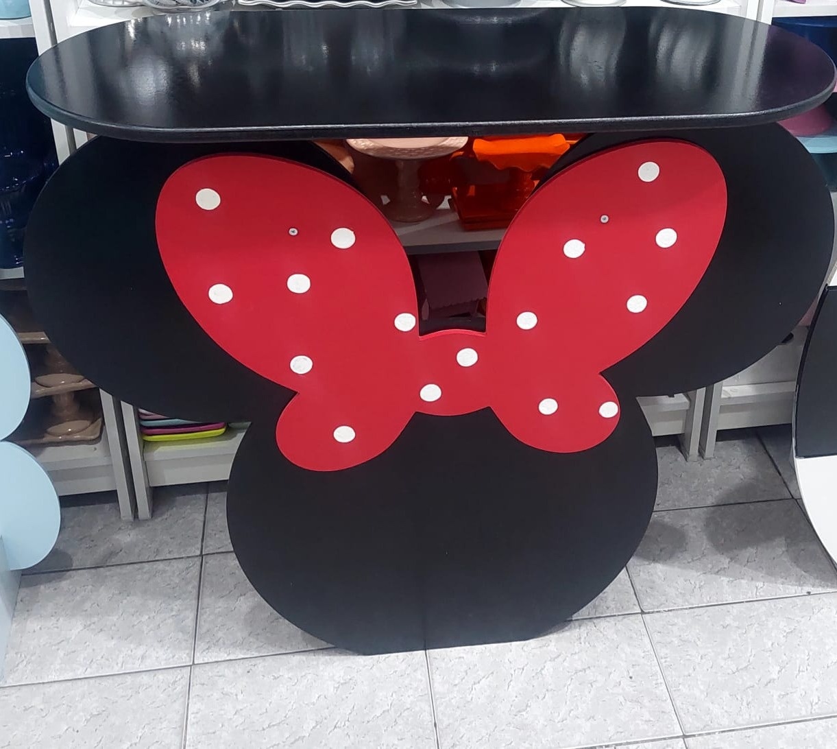 Mesa Minnie - Mirlenedecora