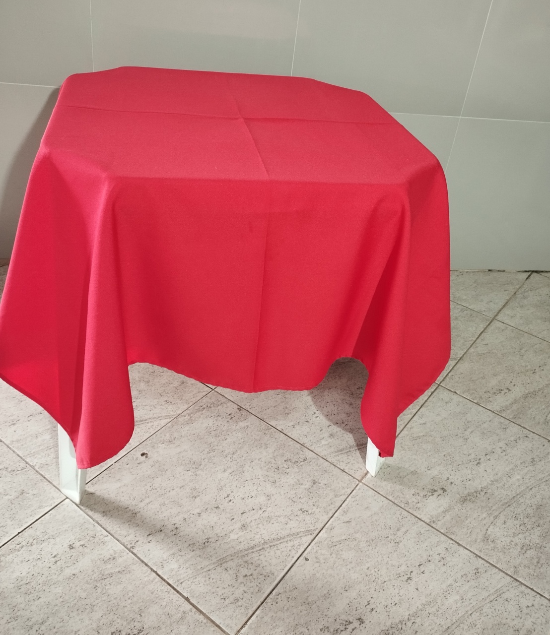 Toalha Quadrada Vermelha  - Adriana lok & Decore