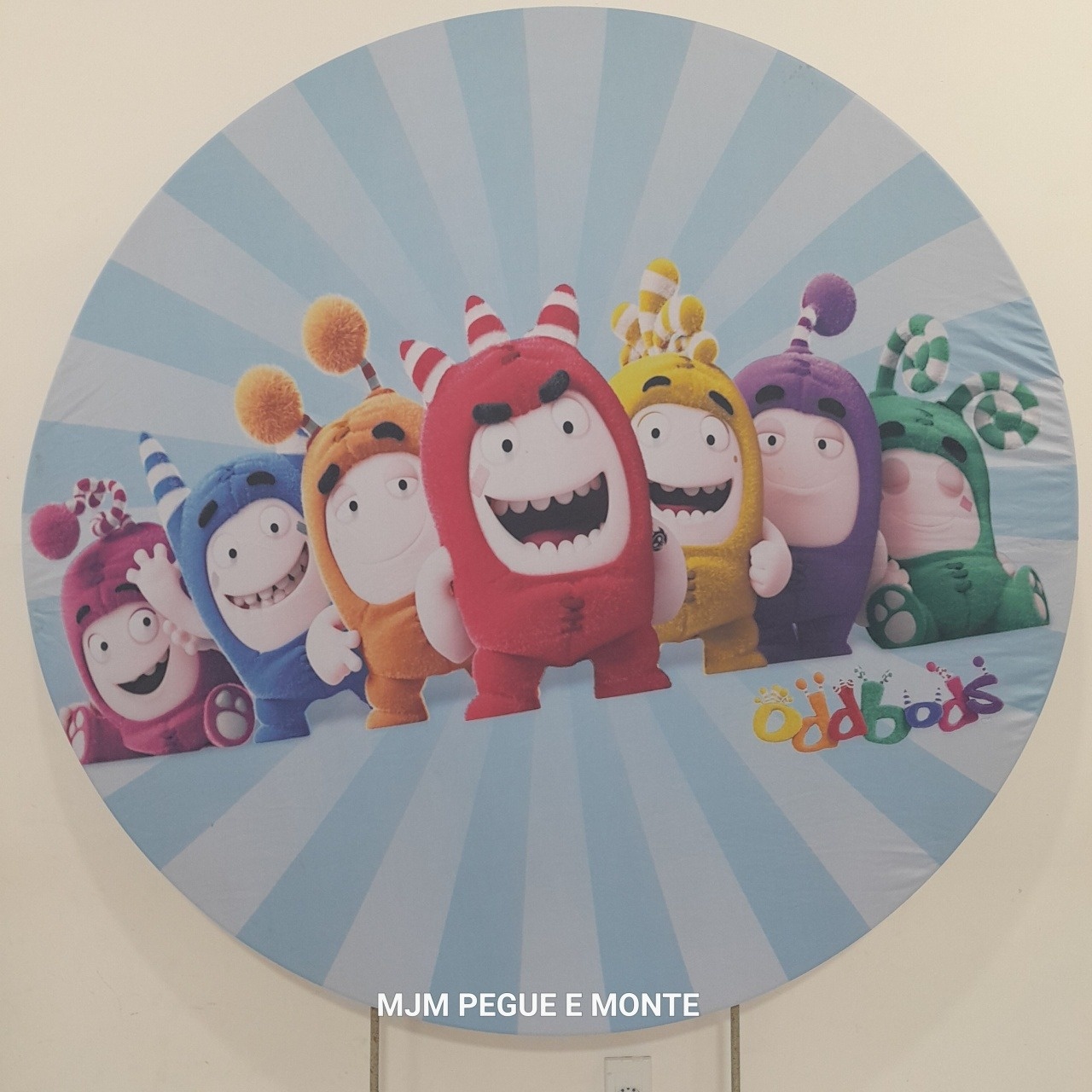Capa Painel Redondo Oddbods - MJM PEGUE E MONTE