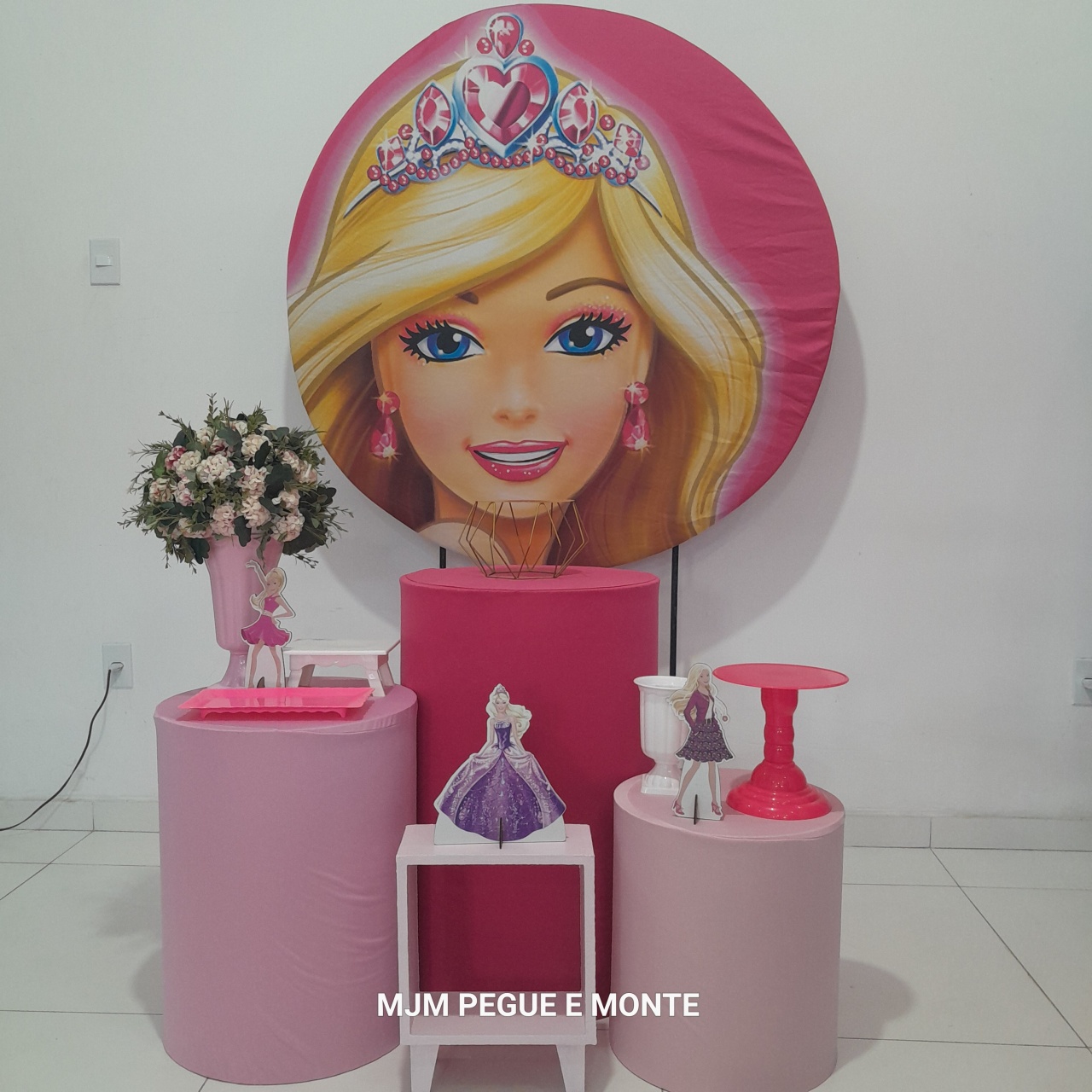Kit Esmeralda Barbie 01 - MJM PEGUE E MONTE
