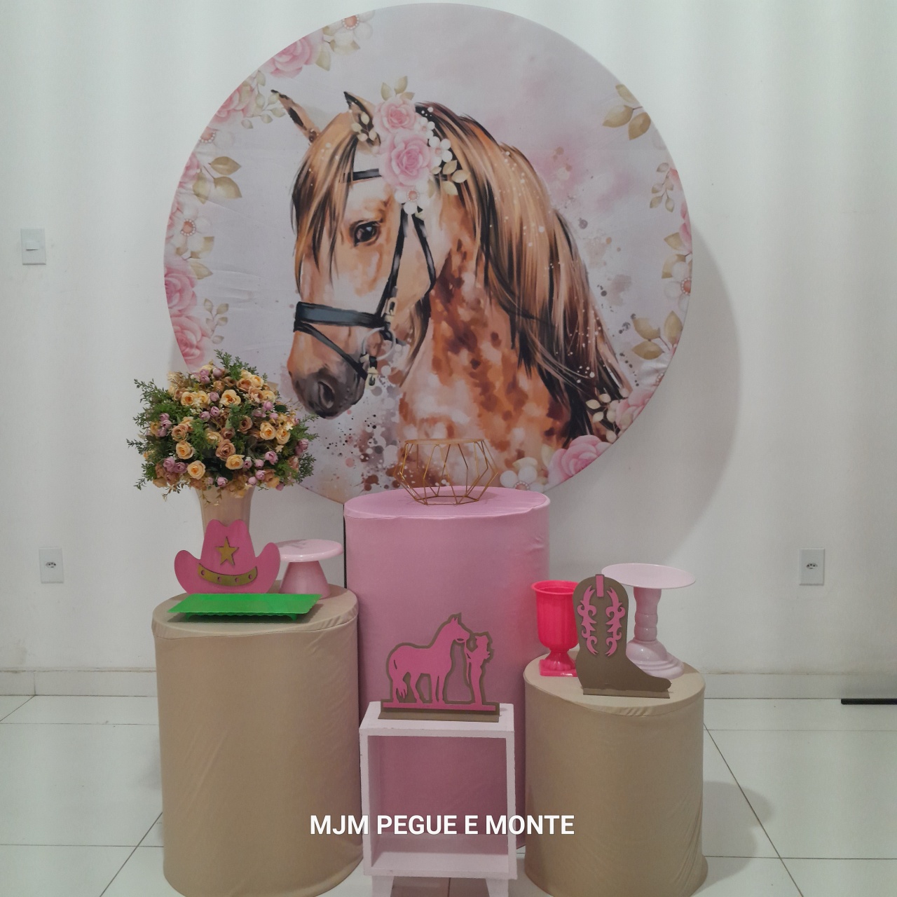 Kit Esmeralda Cavalo Rosa - MJM PEGUE E MONTE