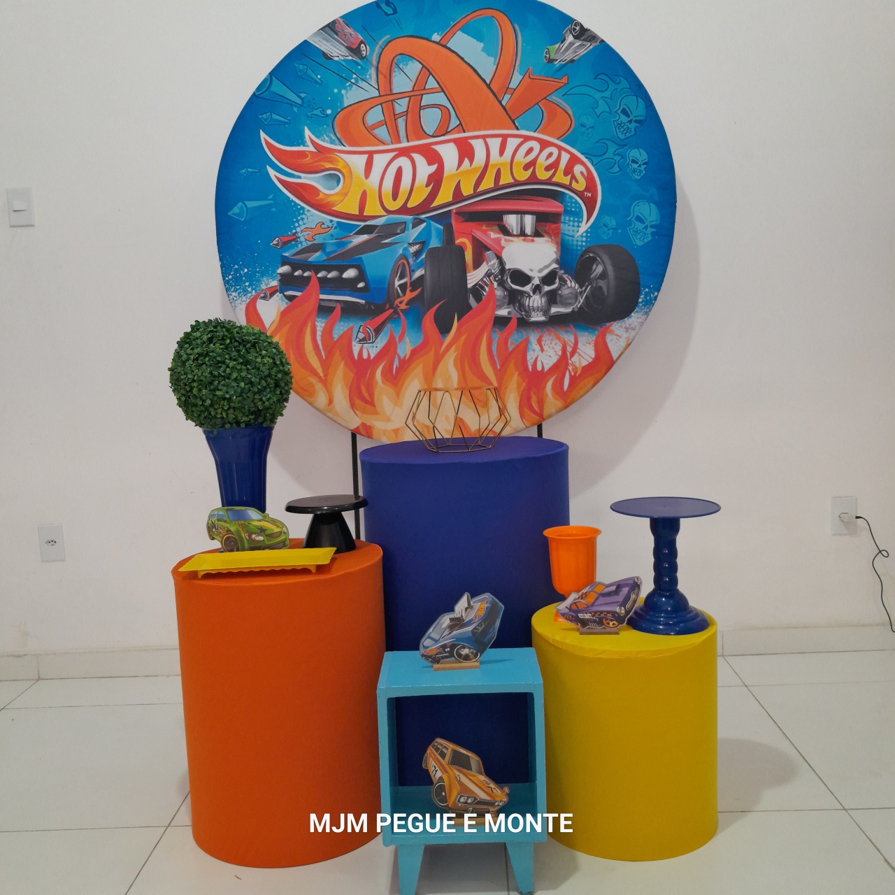 Kit Esmeralda Hotwheels - MJM PEGUE E MONTE
