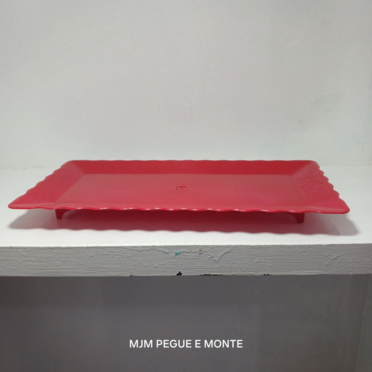 Bandeja Baixa Acrílico Vermelho - MJM PEGUE E MONTE