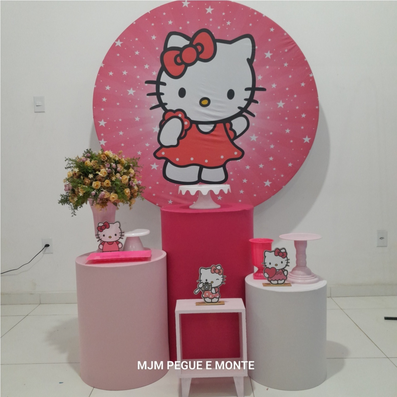 Kit Esmeralda Hello Kitty - MJM PEGUE E MONTE