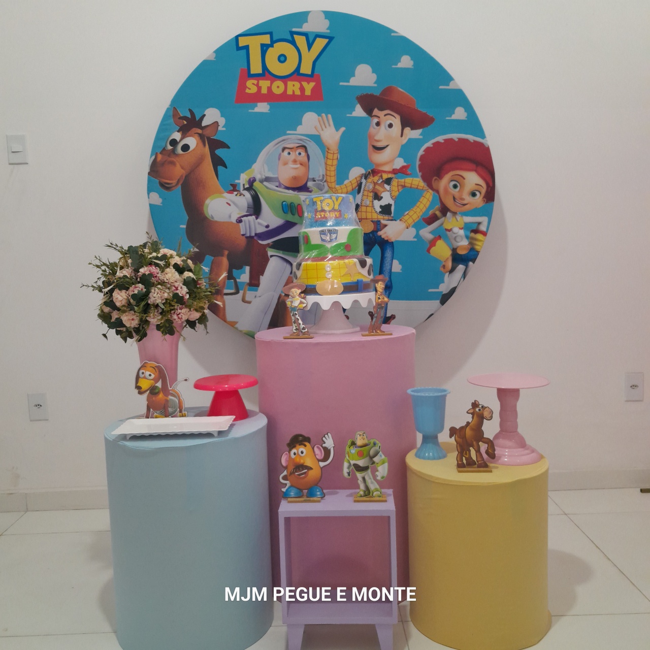 Kit Esmeralda Toy Store Menina - MJM PEGUE E MONTE