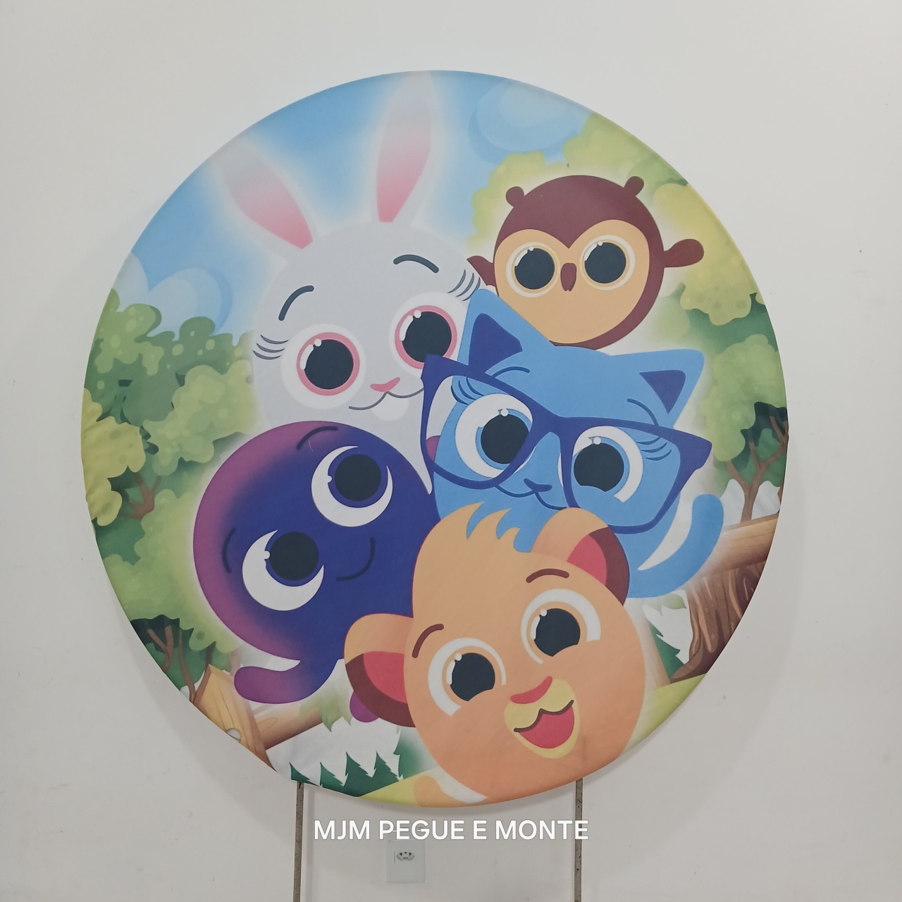 Capa Painel Redondo Bolofofo Menino - MJM PEGUE E MONTE