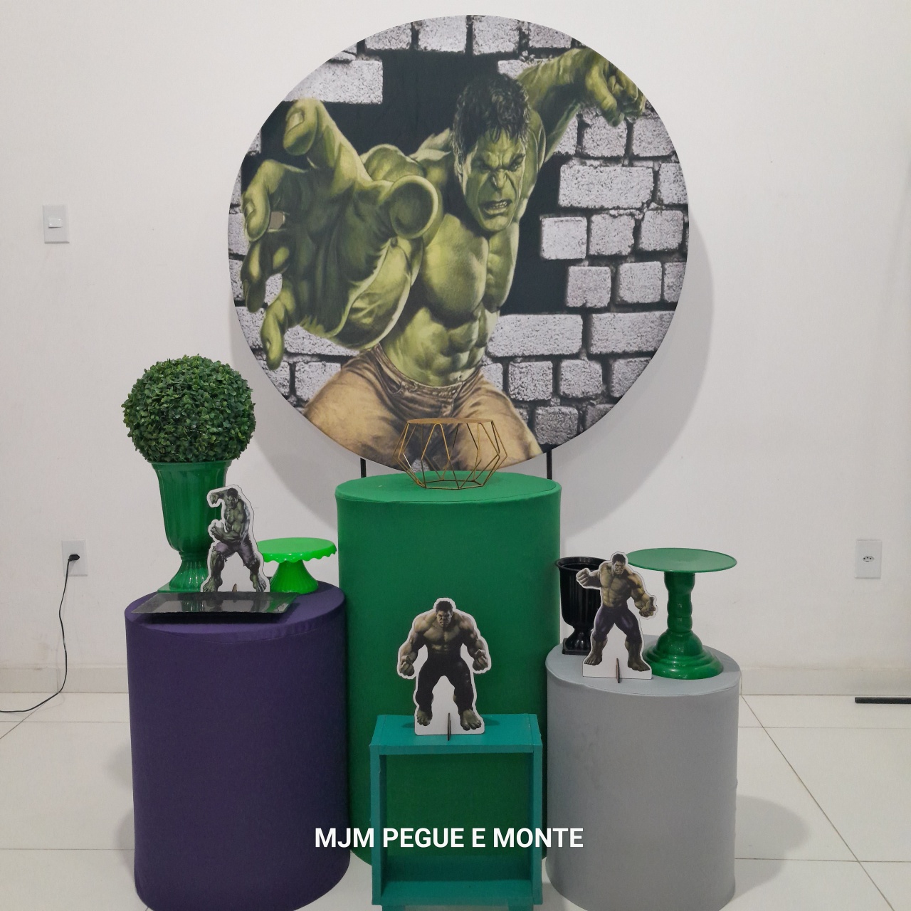 Kit Esmeralda Hulk 2 - MJM PEGUE E MONTE