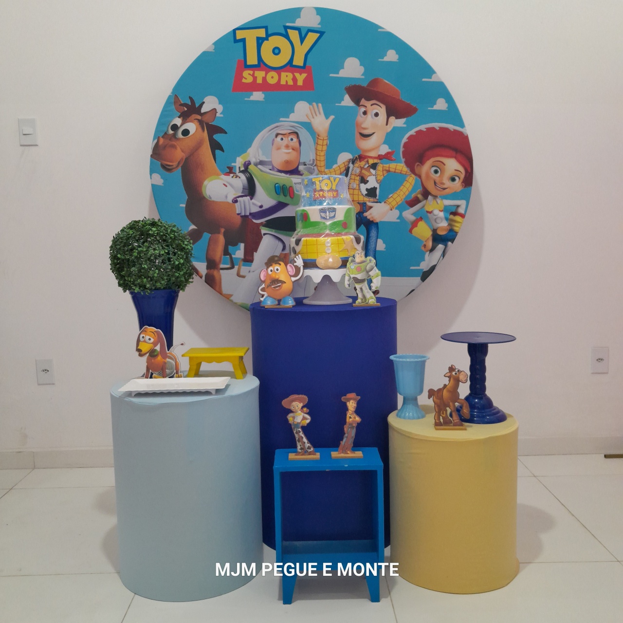 Kit Esmeralda Toy Store Menino - MJM PEGUE E MONTE
