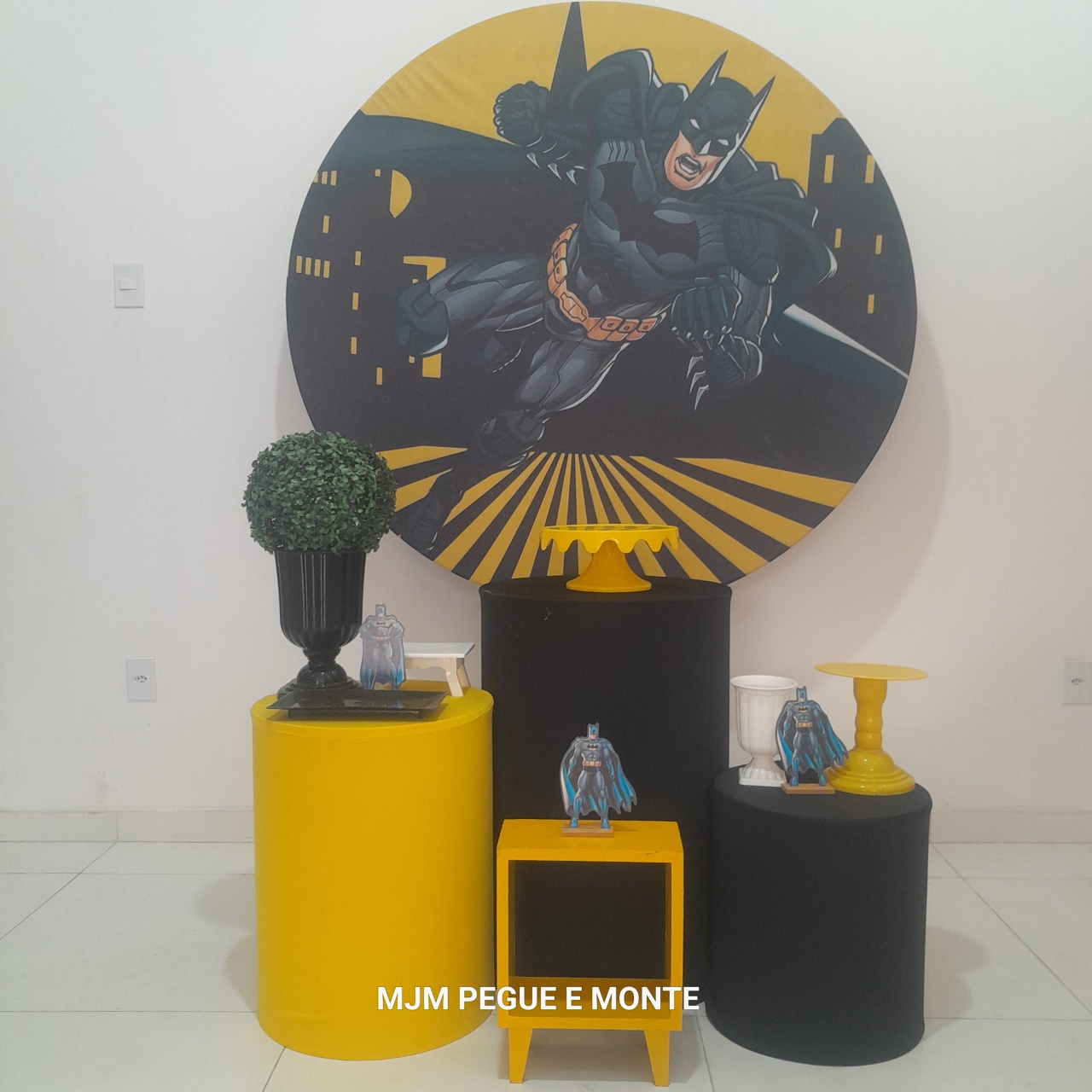 Kit Esmeralda Batman - MJM PEGUE E MONTE