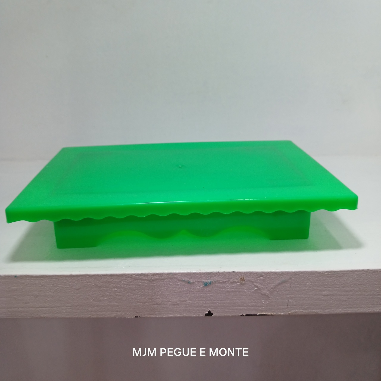 Bandeja Baixa Acrílico Verde Limão  - MJM PEGUE E MONTE