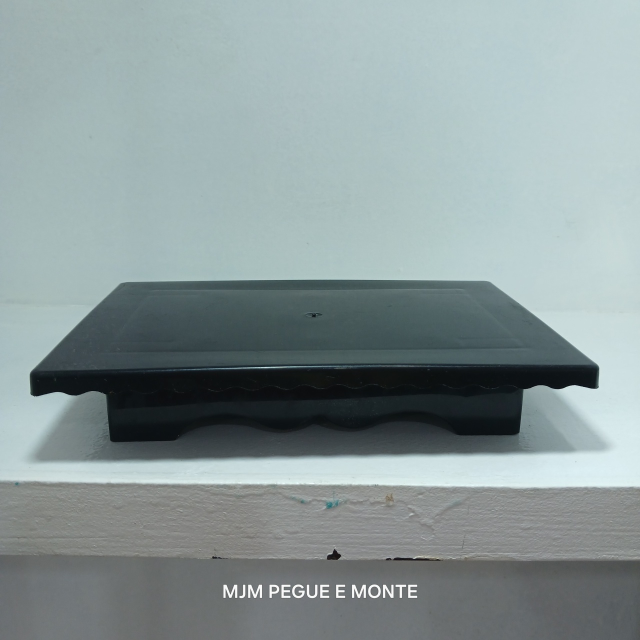 Bandeja Baixa Acrílico Preto - MJM PEGUE E MONTE