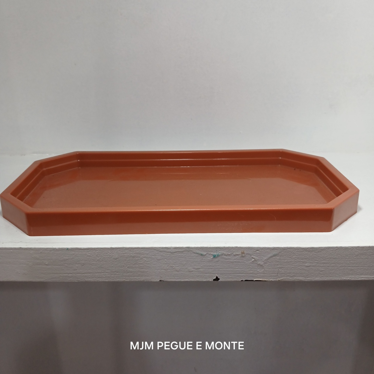 Bandeja Baixa Acrílico Terracota - MJM PEGUE E MONTE