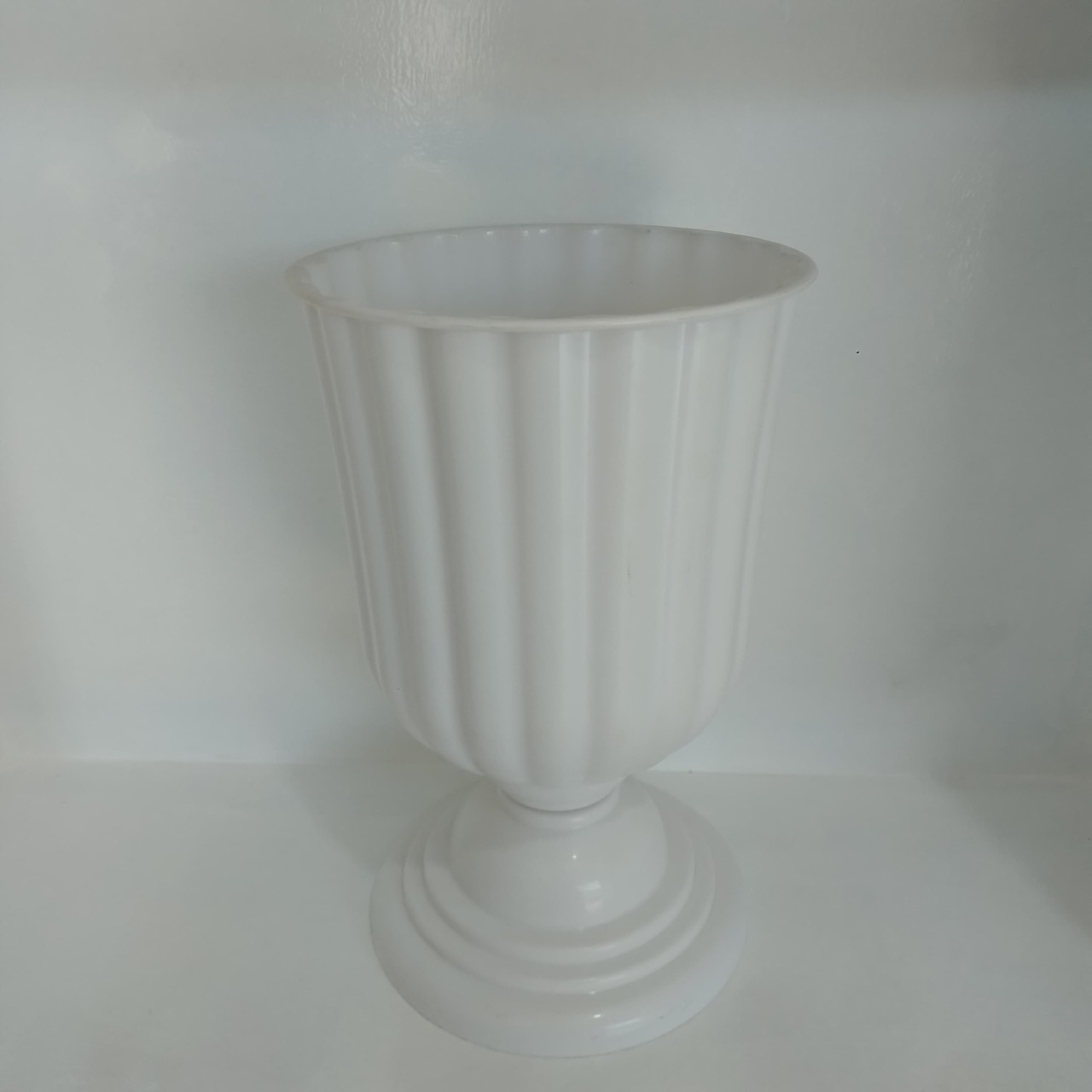 Vaso Branco - MJM PEGUE E MONTE