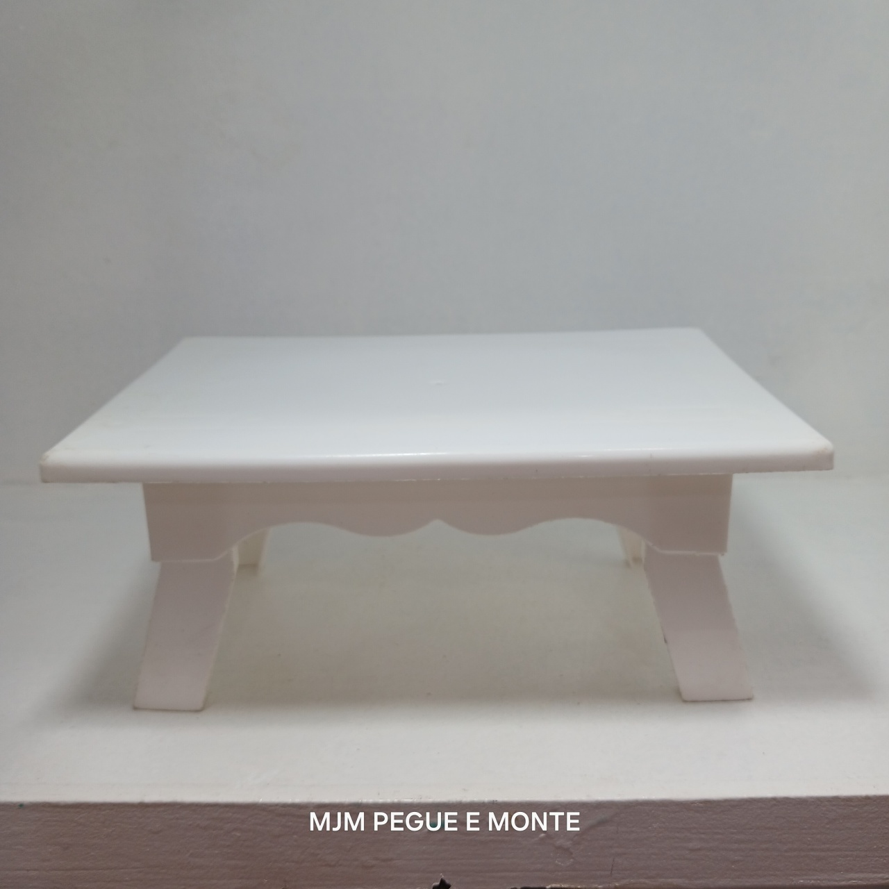 Bandeja M Acrílico Branco - MJM PEGUE E MONTE