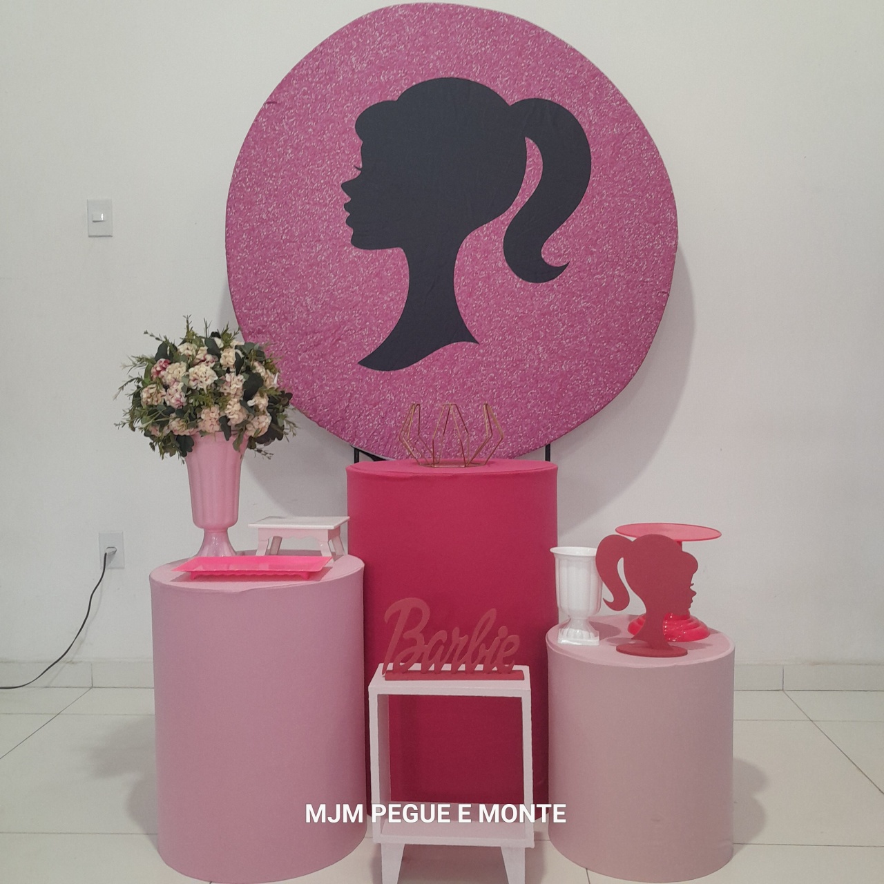 Kit Esmeralda Barbie 03 - MJM PEGUE E MONTE