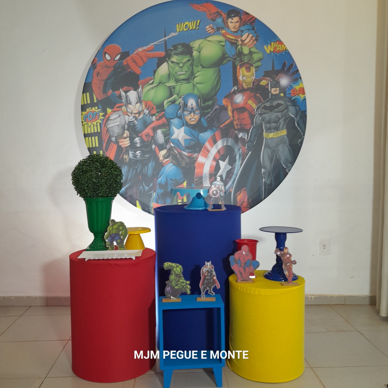 Kit Esmeralda Vingadores 1 - MJM PEGUE E MONTE