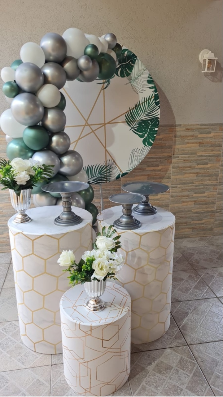 Verde Folhas E Dourado - Tutti Festas