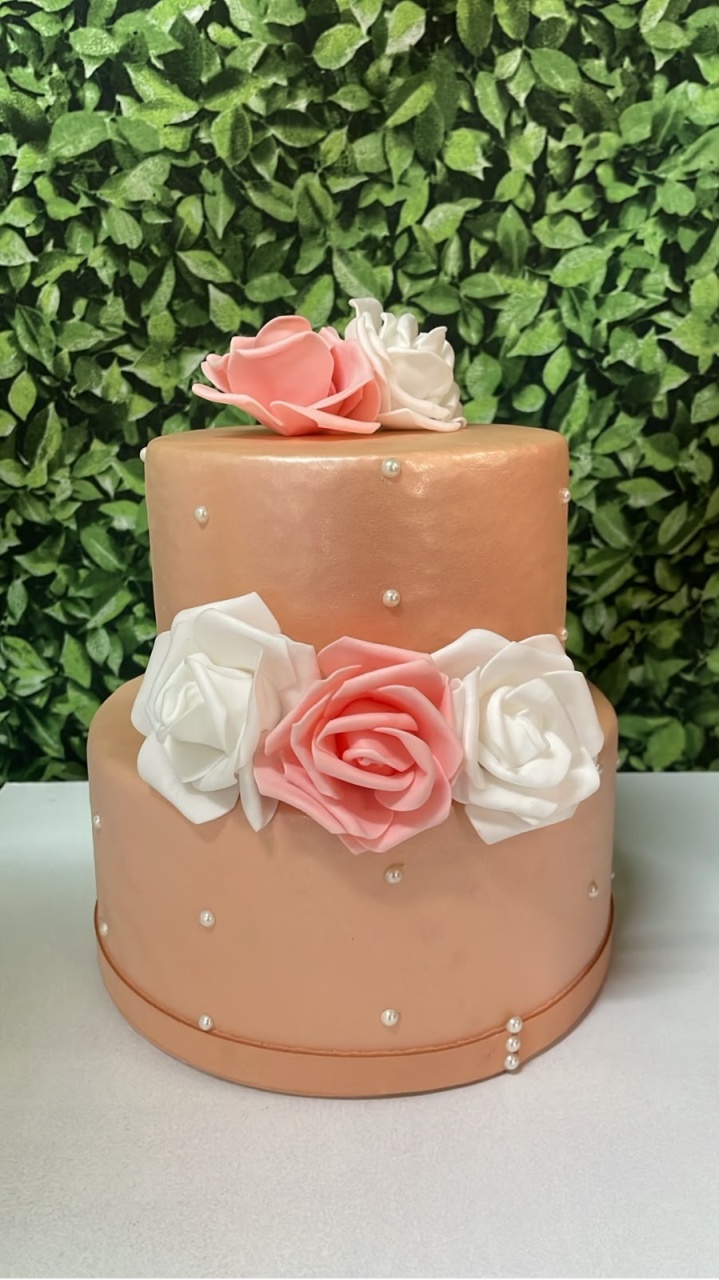 Bolo Fake Rose Gold - Tutti Festas