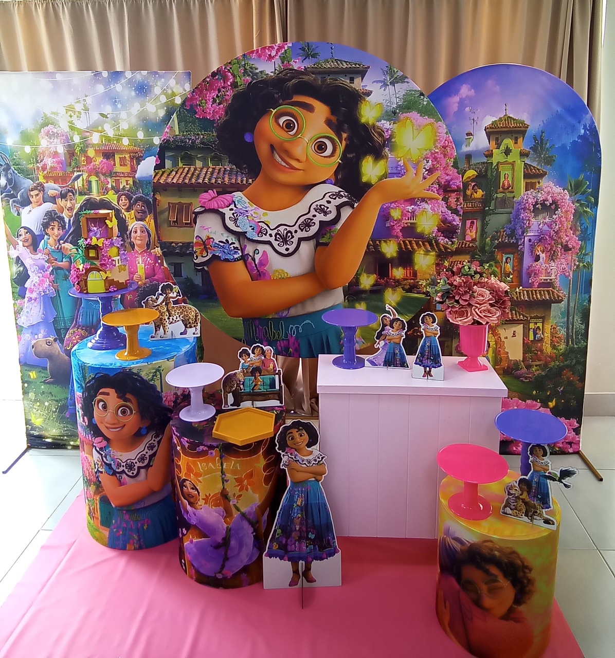 Encanto Maribel Decor - Cenário Mágico Festa