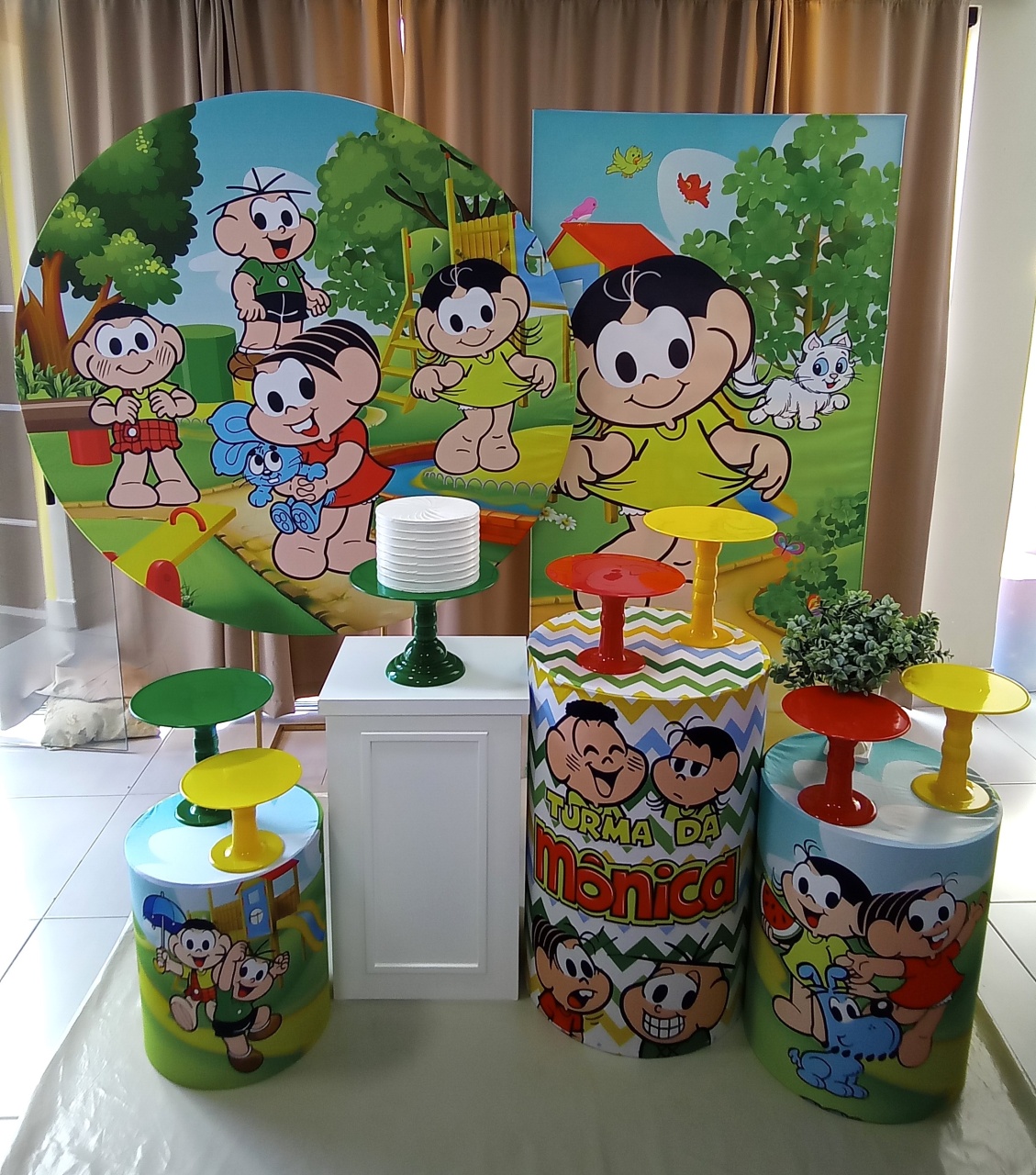 Magali E Turma 3 - Cenário Mágico Festa
