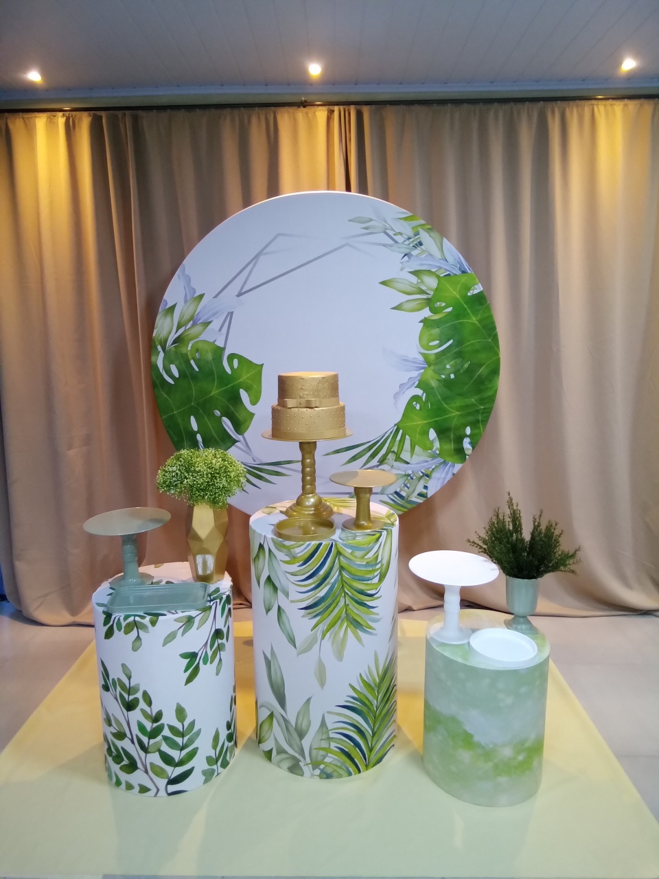 Folhagem Verde 1 - Cenário Mágico Festa