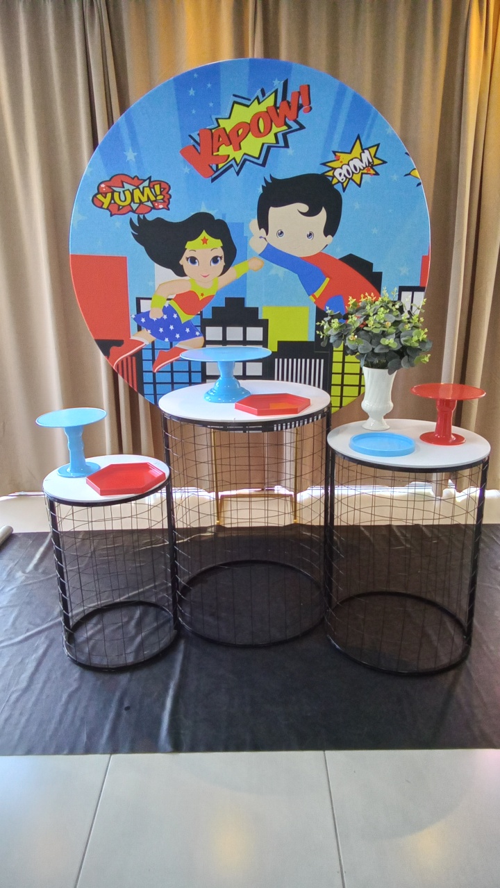 Mulher Maravilha X Super 1 A - Cenário Mágico Festa