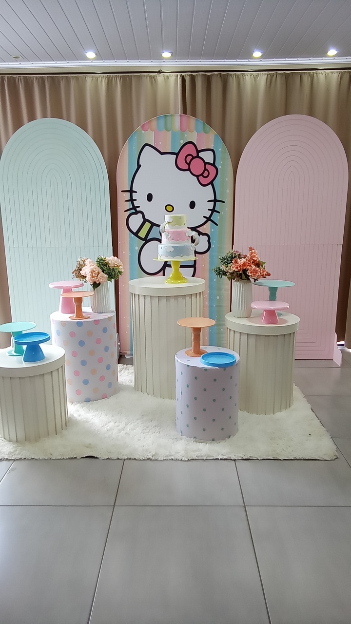 Hello Kitty 10 - Cenário Mágico Festa