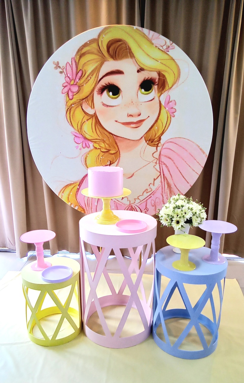 Rapunzel 1 - Cenário Mágico Festa