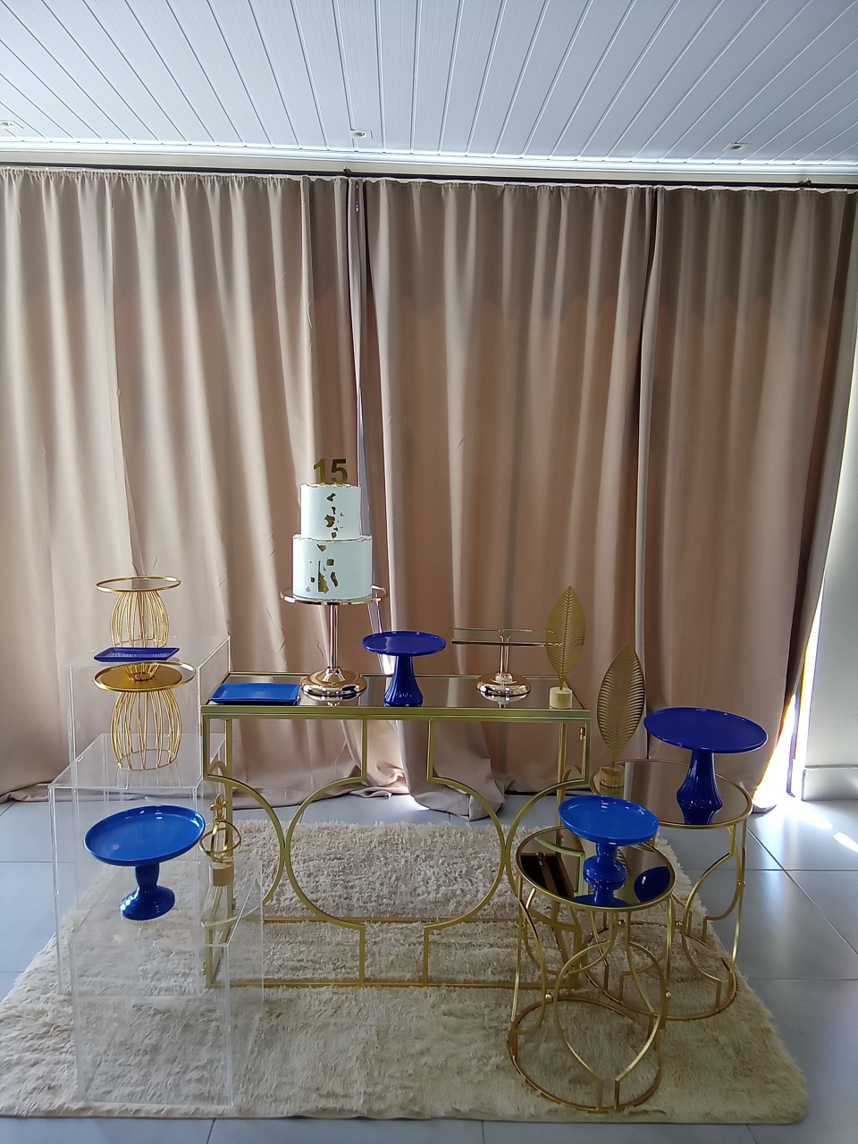 Azul Mesa Dourada 9 - Cenário Mágico Festa