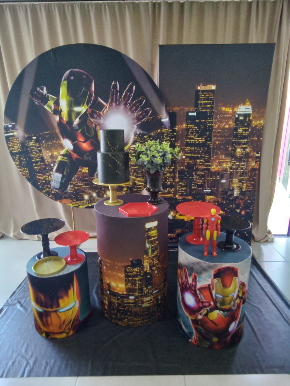 Homem de Ferro 2 - Cenário Mágico Festa