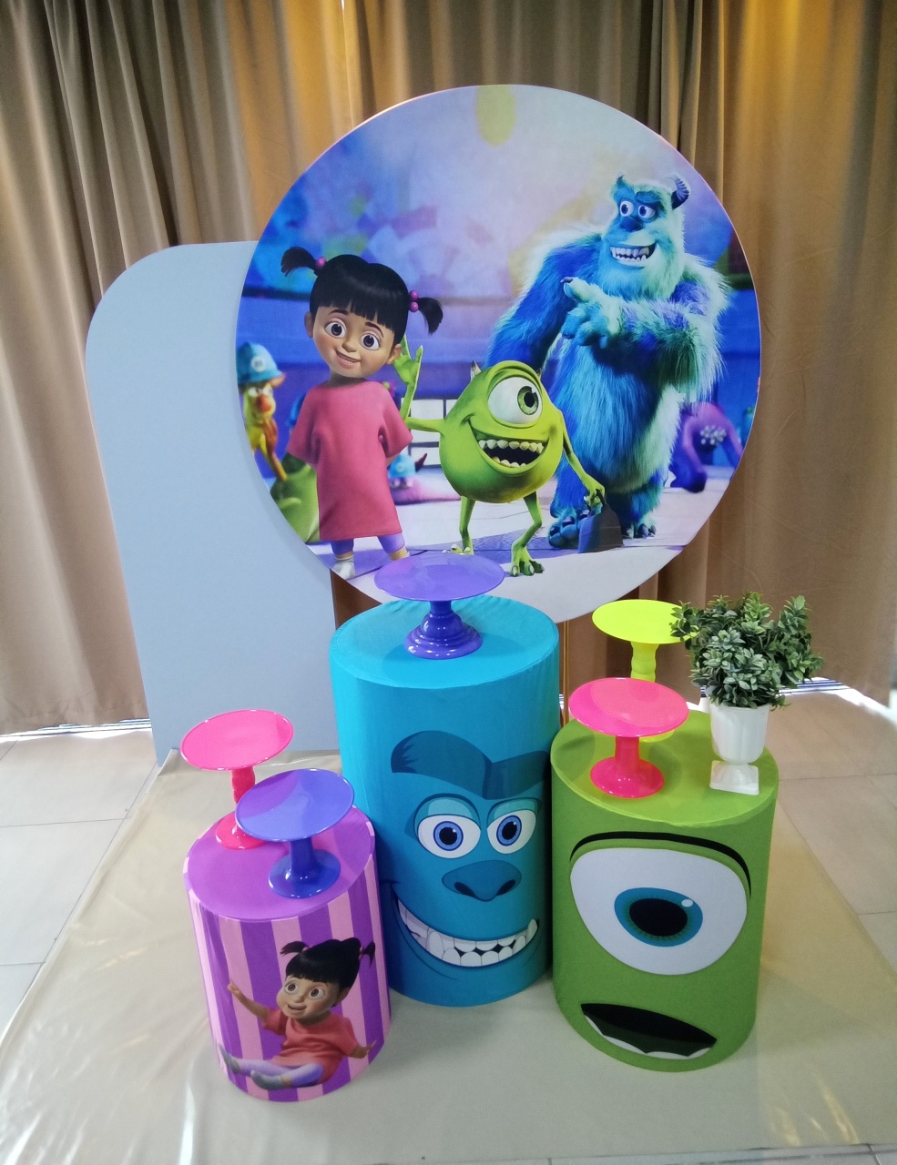 Monstro Sa 2 - Cenário Mágico Festa