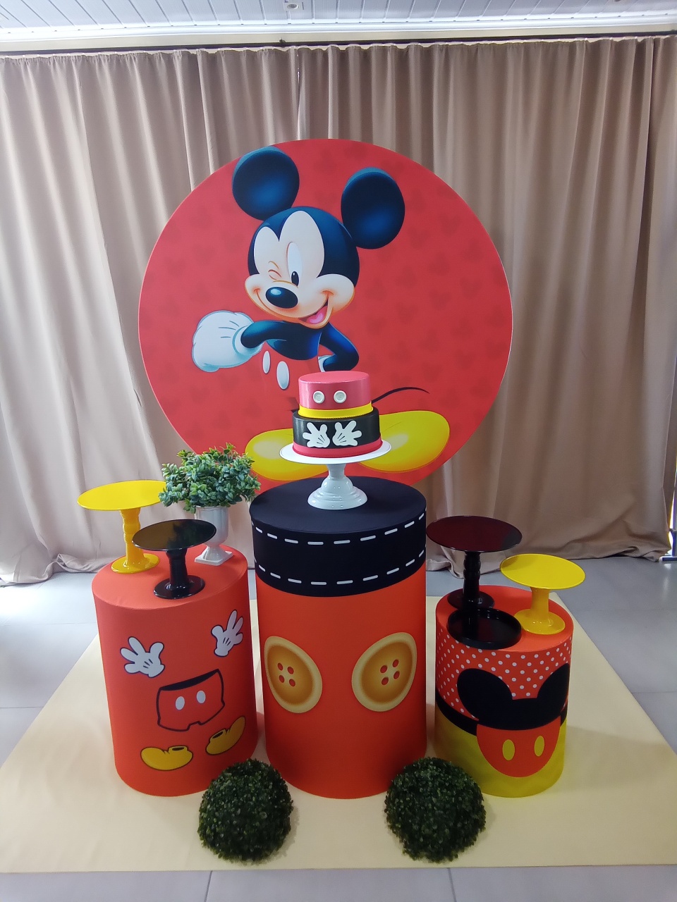 Mickey 1 - Cenário Mágico Festa