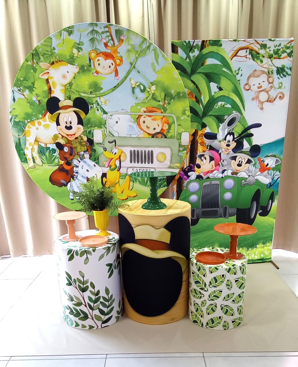 Mickey Safari 2 - Cenário Mágico Festa