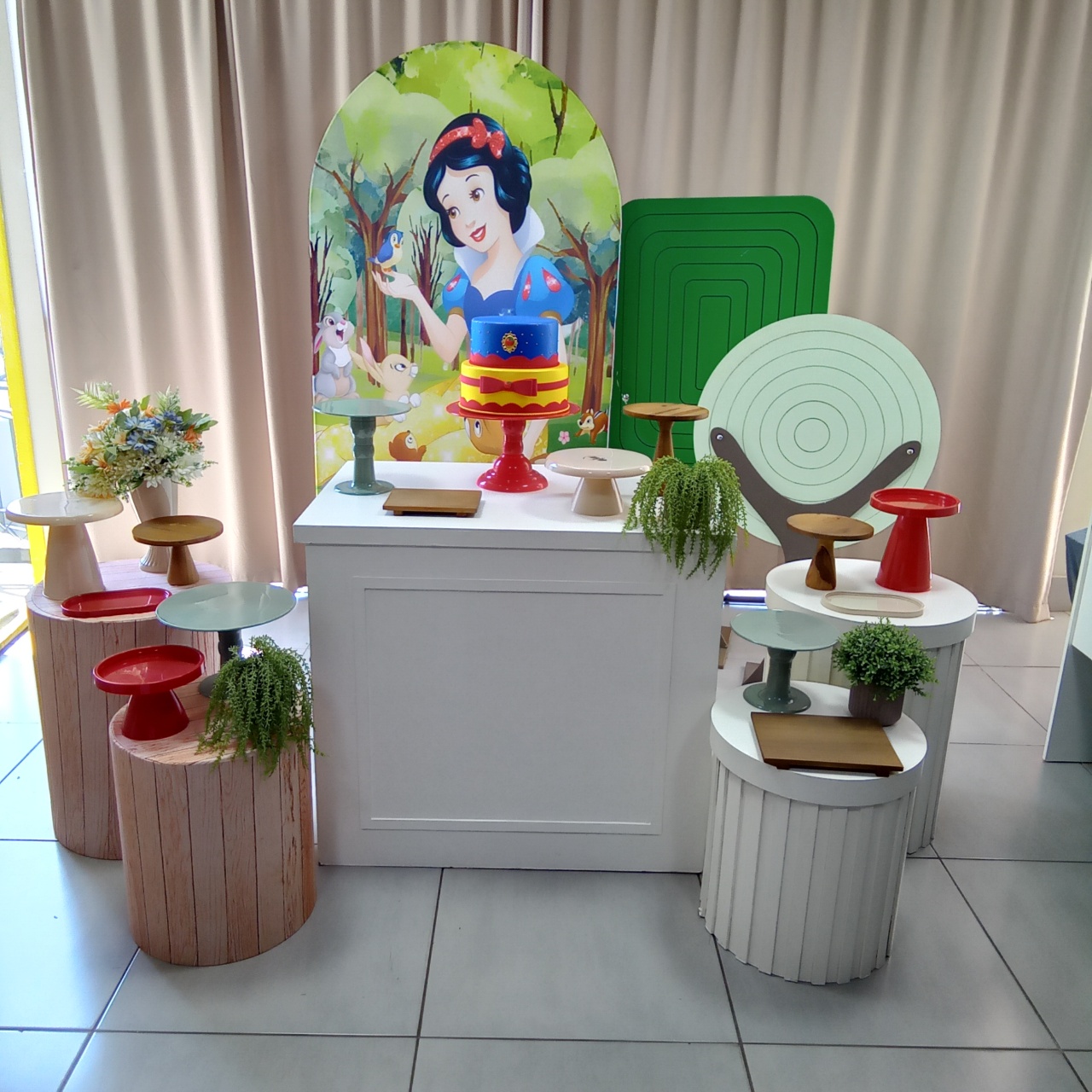 Branca de Neve 5.2 R$ 360,00 - Cenário Mágico Festa